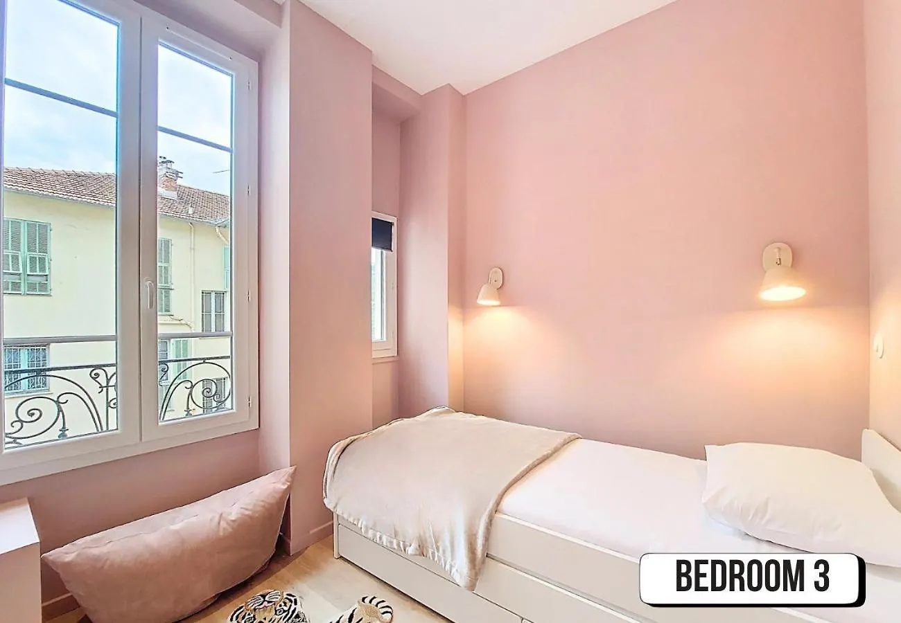 Nestor&Jeeves - Pepyte - Design - Near Beach Nice Apartment